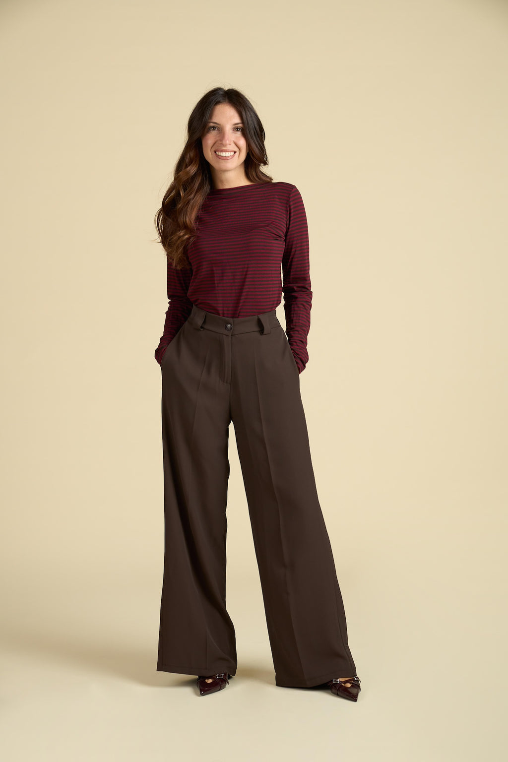 Pantalone a Palazzo in Tinta Unita - Modello Scultoreo