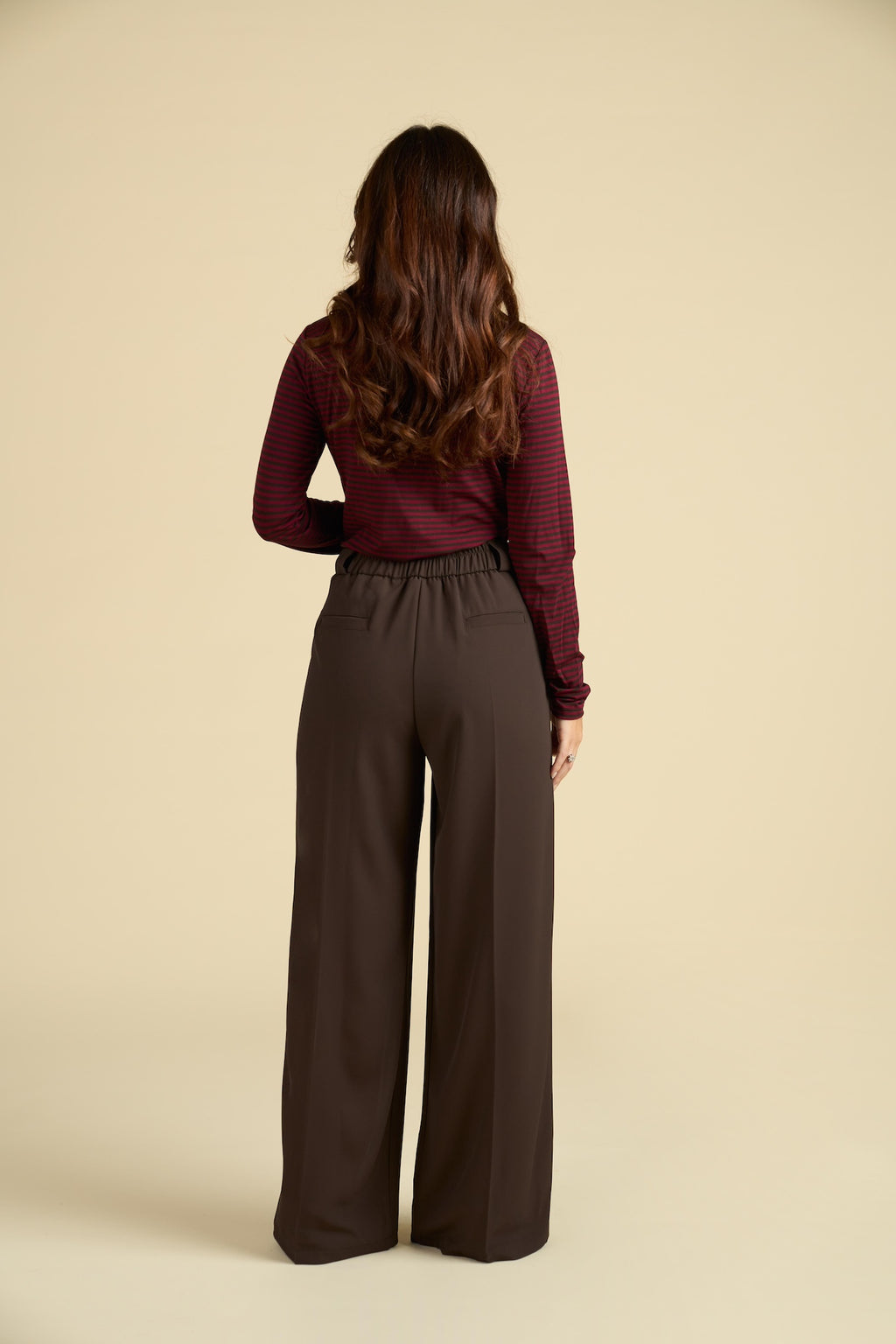 Pantalone a Palazzo in Tinta Unita - Modello Scultoreo