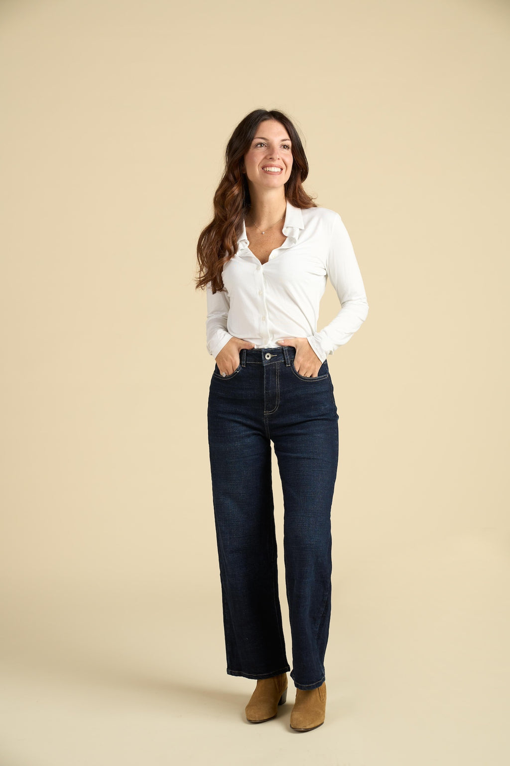 Jeans Wide Leg in Denim Scuro - Modello "Essential Comfort"