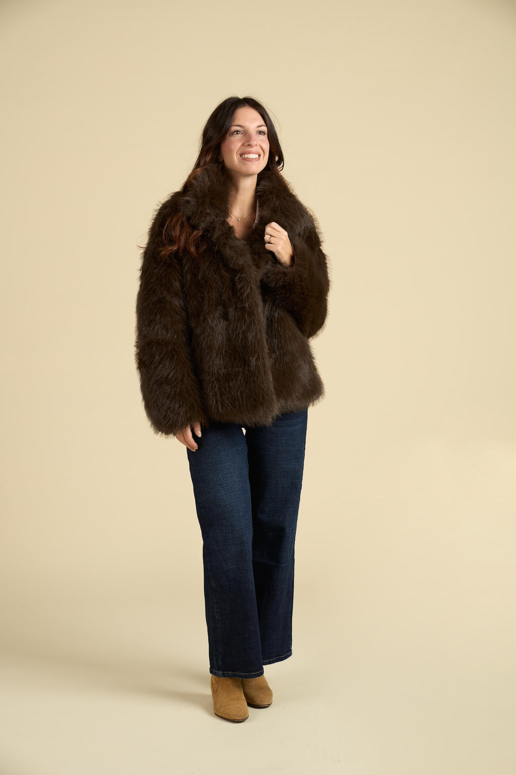 Giacca in Ecopelliccia Lussuosa Marrone Scuro - Calore e Stile Ecologico