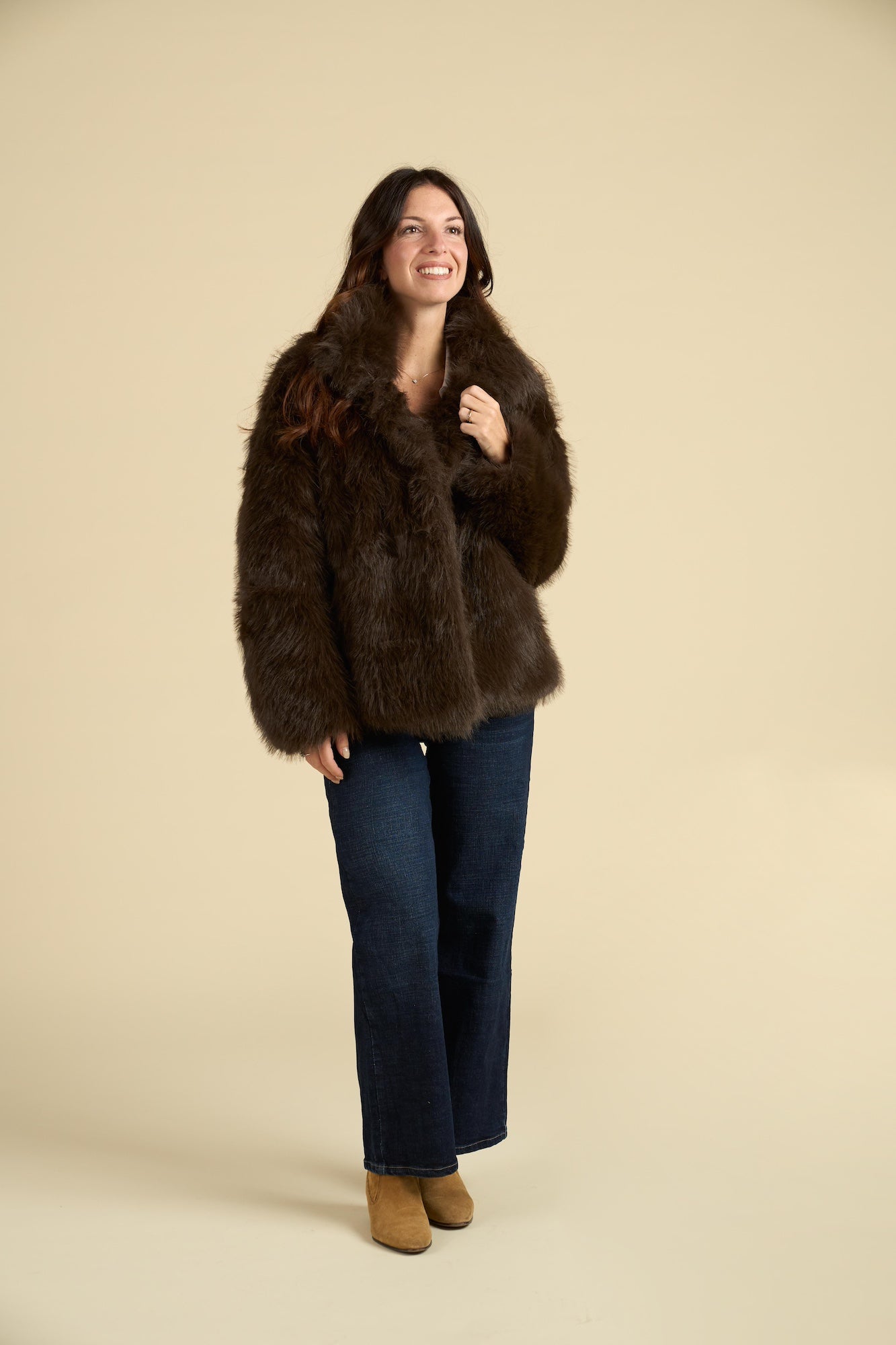 Giacca in Ecopelliccia Lussuosa Marrone Scuro - Calore e Stile Ecologico